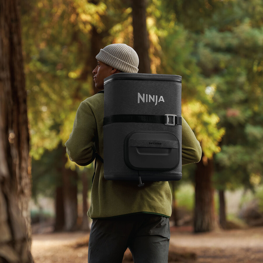 plecak termiczny ninja frostvault go o pojemności 23 litrów i 36 puszek – antracytowy