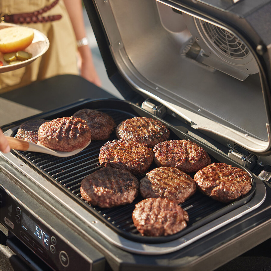 ninja woodfire pro xl elektryczny grill i wędzarnia ze stojakiem i pokrywą